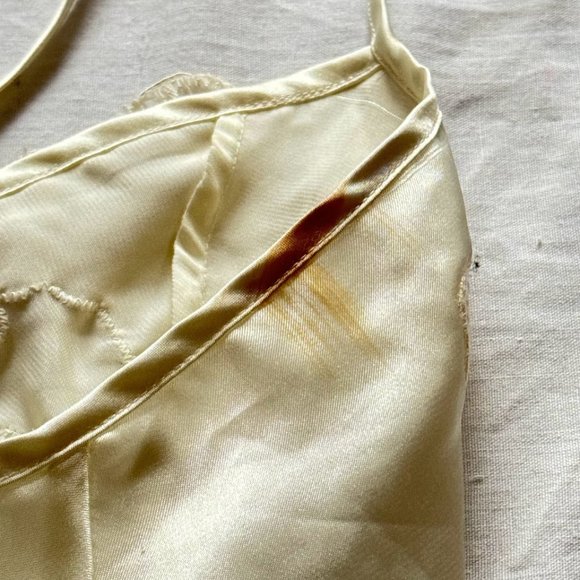 Vintage Victoria's Secret Ivory Beaded Embroidered Appliqué Satin Teddy Romper - Picture 5 of 5